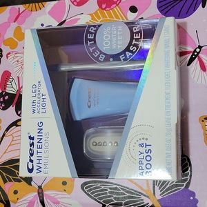 NWT: Teeth Whitening Kit